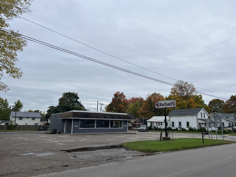 Rachaels (Moonlite Drive-In) - Oct 22 2023 Photo (newer photo)